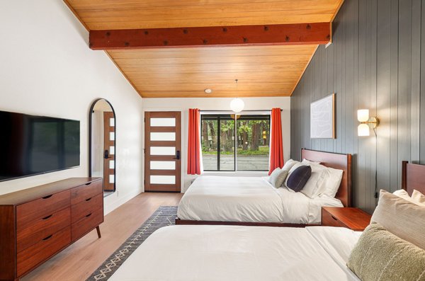 Cave Springs Resort by null