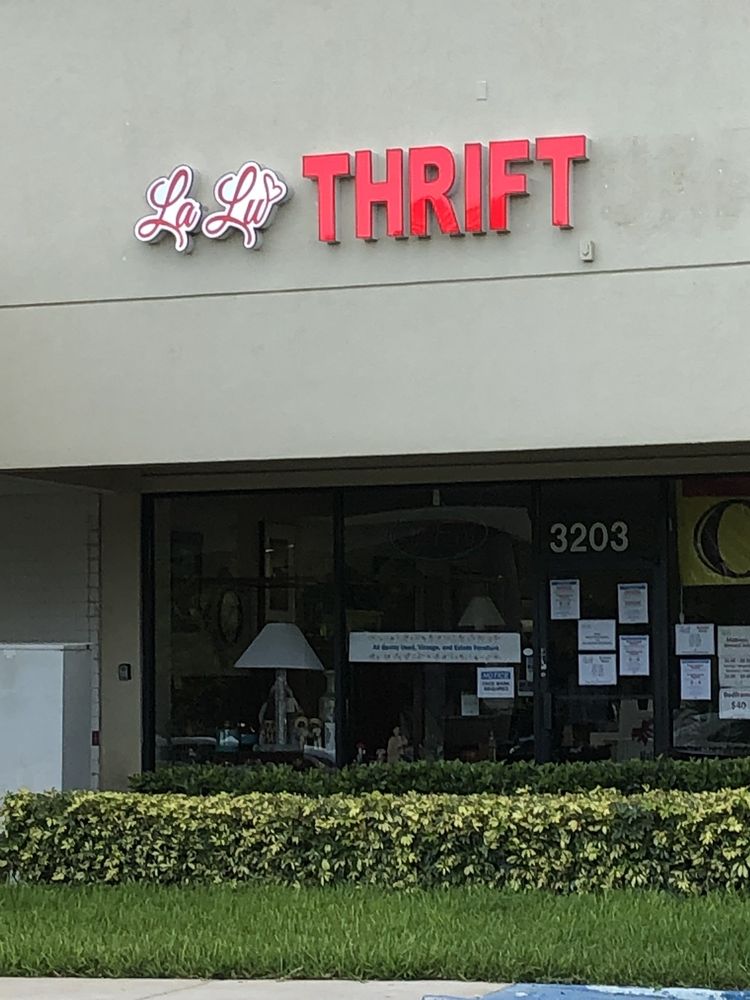 LA LU THRIFT BOUTIQUE Updated September 2024 14 Photos 3203 N