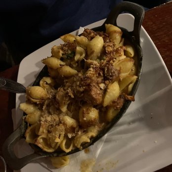 The Farm Bar & Grille - Cast Iron Mac Farm Style - American Near Me - Manchester, New Hampshire The Farm Bar & Grille - Cast Iron Mac Farm Style - American Near Me - Manchester, New Hampshire