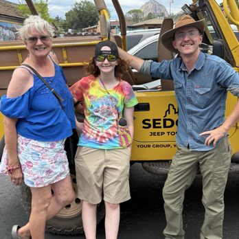 Sedona Offroad Adventures - Our Leader Ian with his Jeep Groupies - Tours Near Me - Sedona, Arizona Sedona Offroad Adventures - Our Leader Ian with his Jeep Groupies - Tours Near Me - Sedona, Arizona
