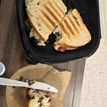 Yi's Cafe - Chicken pesto sandwich and banana chocolate muffin (the muffin was still warm when I rolled into work ) - Coffee & Tea Near Me - Arcadia, California Yi's Cafe - Chicken pesto sandwich and banana chocolate muffin (the muffin was still warm when I rolled into work ) - Coffee & Tea Near Me - Arcadia, California