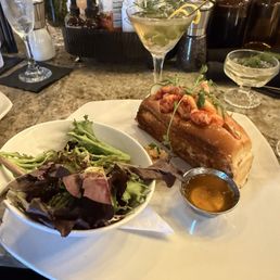 Lobster roll no lobster barely 2 ounces! Ugh! Lobster roll no lobster barely 2 ounces! Ugh!