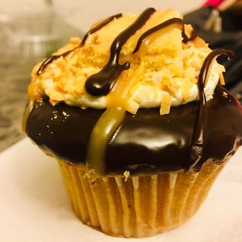 Molly's Cupcakes - Samoa - Desserts Near Me - Chicago, Illinois Molly's Cupcakes - Samoa - Desserts Near Me - Chicago, Illinois