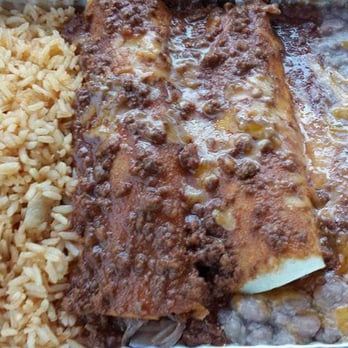 Los Vaqueros Mexican Restaurant - Shredded beef enchilada dinner - Mexican Near Me - Mustang, Oklahoma Los Vaqueros Mexican Restaurant - Shredded beef enchilada dinner - Mexican Near Me - Mustang, Oklahoma