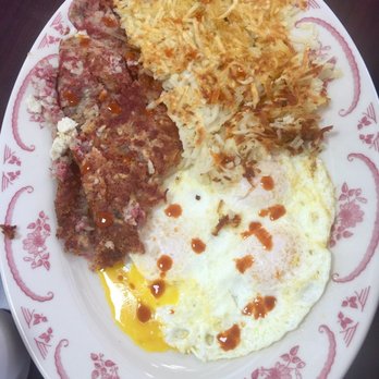 Henri's Cafe - American Near Me - Oxnard, California