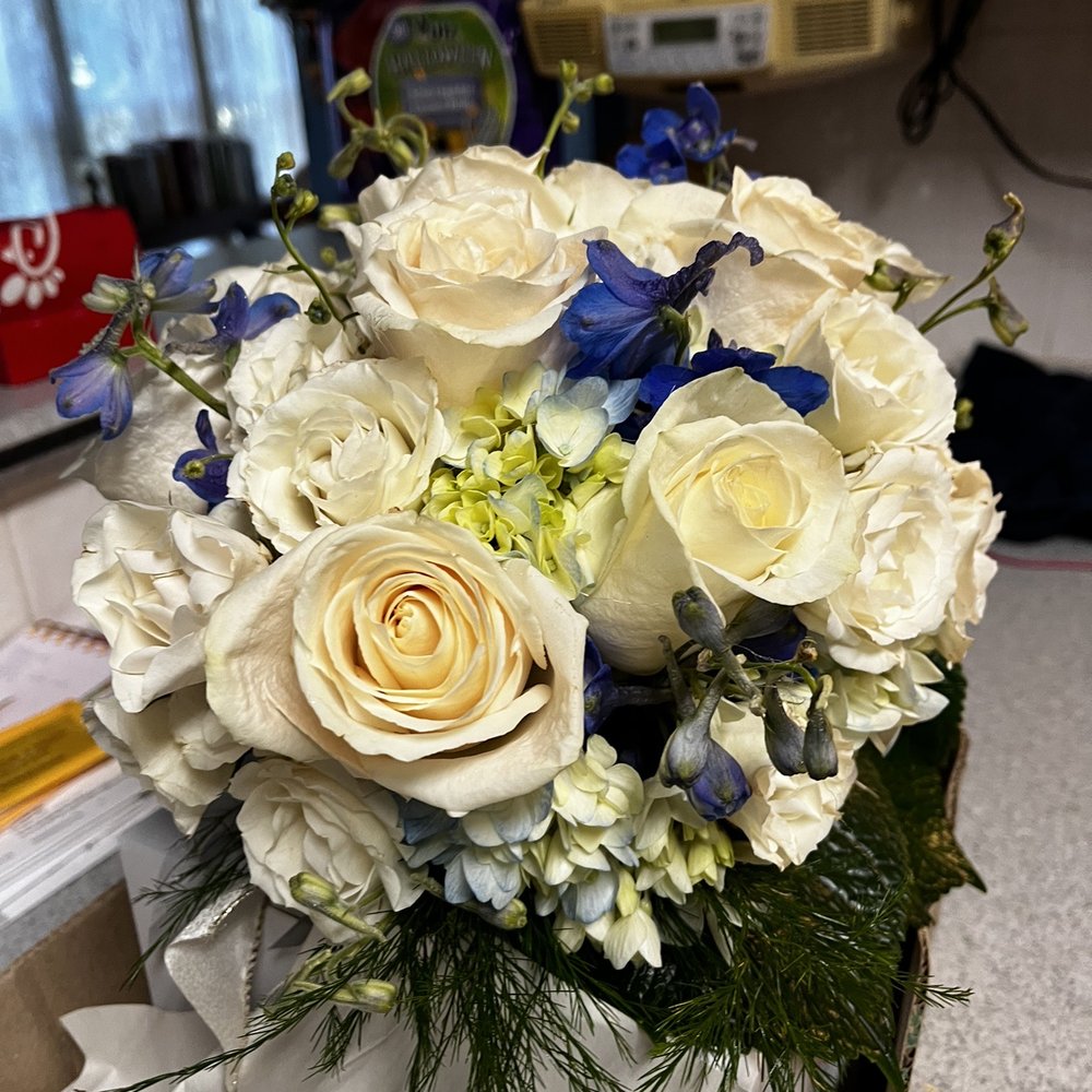 Five Oaks Florist - Florists Near Me - Lilburn, Georgia Five Oaks Florist - Florists Near Me - Lilburn, Georgia