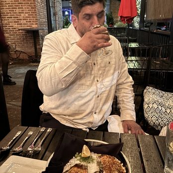 Scott's Seafood Roundhouse - 3 Oysters - Seafood Near Me - Folsom, California Scott's Seafood Roundhouse - 3 Oysters - Seafood Near Me - Folsom, California