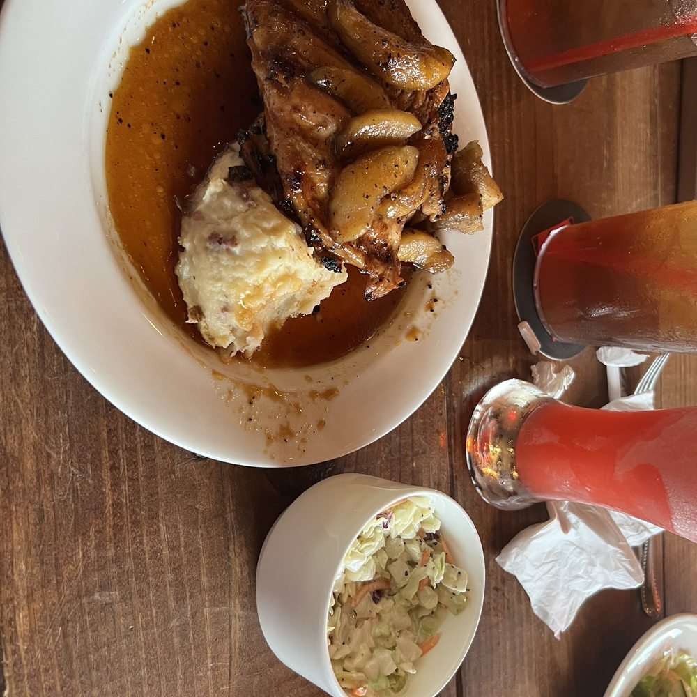 Ole Red - Honey Bee Chicken dinner. Not much to look at but tasted great! - Bars Near Me - Tishomingo, Oklahoma