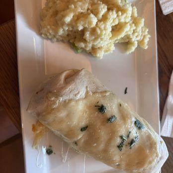 Wood-n-Tap - Veggie burrito and Parmesan risotto - American Near Me - Groton, Connecticut
