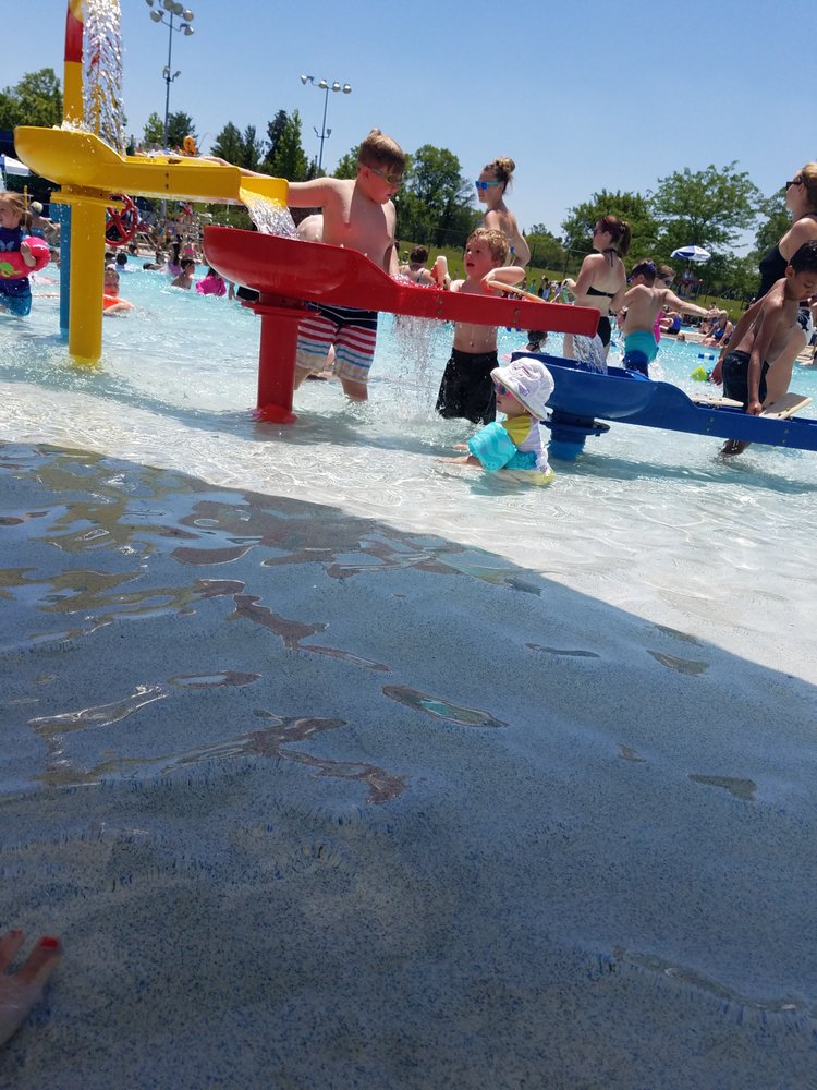 Sycamore Trails Aquatic Center Logo