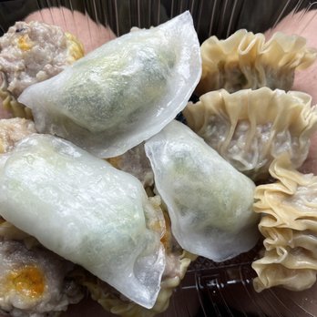 Delicious Dim Sum - Pork Sew mai, Yee gee gow, and some kind of gow Choy gow!! - Dim Sum Near Me - San Francisco, California Delicious Dim Sum - Pork Sew mai, Yee gee gow, and some kind of gow Choy gow!! - Dim Sum Near Me - San Francisco, California