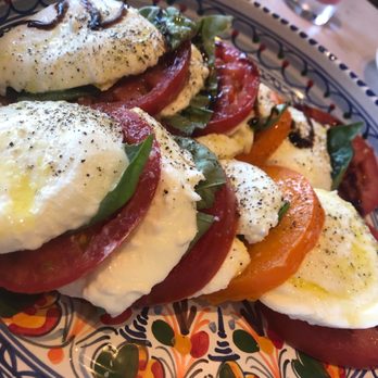 Bottiglia - Mozzarella and Tomato Caprese Salad - Italian Near Me - Henderson, Nevada