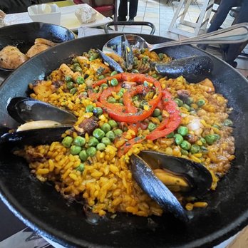 Oyo - Seafood Paella - Latin American Near Me - Pleasanton, California Oyo - Seafood Paella - Latin American Near Me - Pleasanton, California