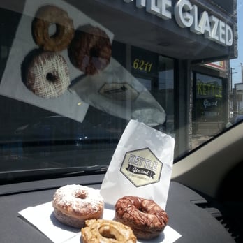 Kettle Glazed Doughnuts - Delicious!!!! - Donuts Near Me - Hollywood, California