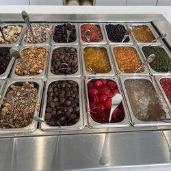 Razzleberriez Frozen Yogurt