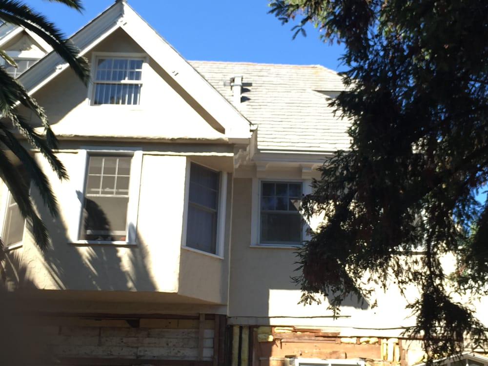 Slide of R&J Roofing