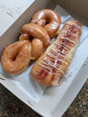 Avon Donuts Inc by null