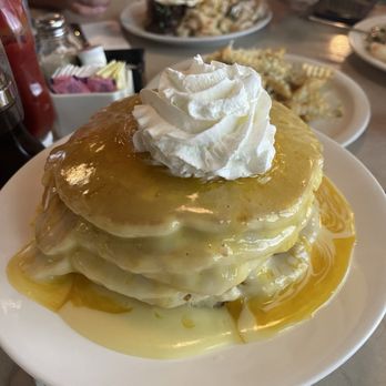 Cinnamon's Restaurant - Lilikoi pancakes - Pancakes Near Me - Kailua, Hawaii Cinnamon's Restaurant - Lilikoi pancakes - Pancakes Near Me - Kailua, Hawaii