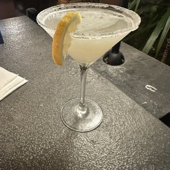 Stage House Tavern - Lemon drop - American Near Me - Mountainside, New Jersey