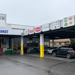 MERKEZ Süpermarket Ibrahim Erdem - Parken kann man direkt auf dem Gelände