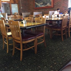 Happy House - The dining room, the ambience, the low occupancy!