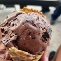 Monroe's on Main - Smoking Mountain Fudge ice cream