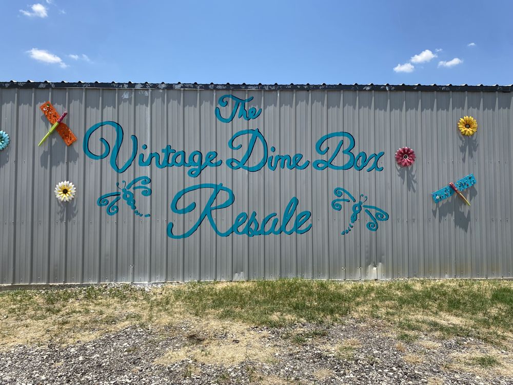 THE VINTAGE DIME BOX Updated June 2024 3510 E State Highway 34