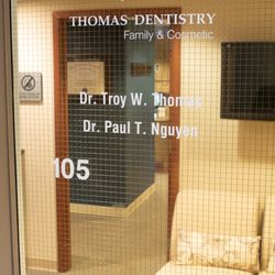 Thomas Dentistry - When you arrive at Thomas Dentistry this is a view of our waiting area and entrance to our Mercer Island dental office.