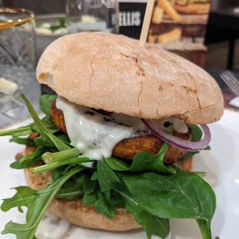 Ellis Gourmet Burger - Fast Food Near Me - Bruges, VWV Ellis Gourmet Burger - Fast Food Near Me - Bruges, VWV