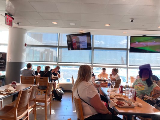 Buffalo Wild Wings by null