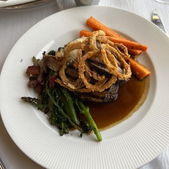 Napa Valley Wine Train - Seared Beef Tenderloin - New American Near Me - Napa, California
