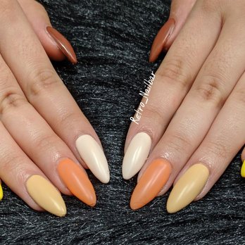Retro Nail Bar - Gel polish - Nail Salons Near Me - Tucson, Arizona