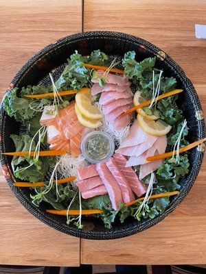 Sushi & Wasabi by null