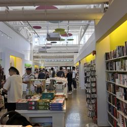 Posman Books At Produce Terminal