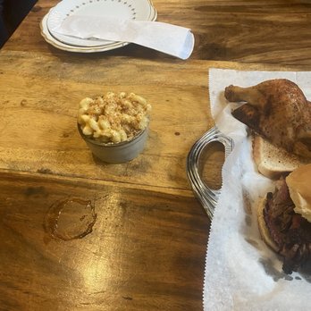 Honky Tonk BBQ - Mac & Cheese - Barbeque Near Me - Chicago, Illinois