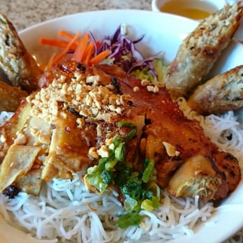 Pho 37 - No. 21, Lemongrass Chicken & Spring Rolls Vermicelli Bowl - Vietnamese Near Me - Richmond, British Columbia Pho 37 - No. 21, Lemongrass Chicken & Spring Rolls Vermicelli Bowl - Vietnamese Near Me - Richmond, British Columbia