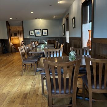 Bleuroot - Upstairs room - New American Near Me - West Dundee, Illinois
