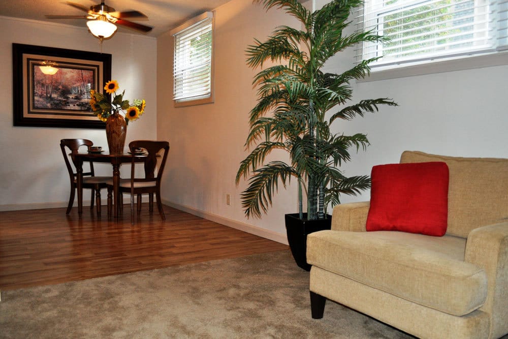 ARBORS AT EASTLAND Updated September 2024 19 Photos & 10 Reviews