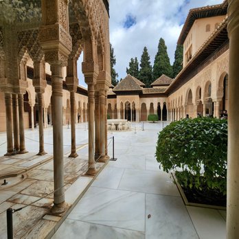 La Alhambra y El Generalife - Alhambra - Landmarks & Historical Buildings Near Me - Granada, GR La Alhambra y El Generalife - Alhambra - Landmarks & Historical Buildings Near Me - Granada, GR