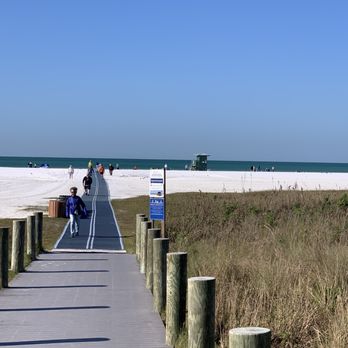 Siesta Key Beach - The long beach access mat to water - Beaches Near Me - Sarasota, Florida Siesta Key Beach - The long beach access mat to water - Beaches Near Me - Sarasota, Florida