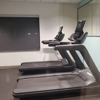 Tru by Hilton St. George - Workout area - Hotels Near Me - St George, Utah Tru by Hilton St. George - Workout area - Hotels Near Me - St George, Utah