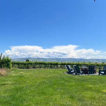 Kinhaven Winery - Wine Tasting Room Near Me - Walla Walla, Washington