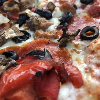 Red Pepper Pizzeria & Pasta - Carnation - House special - Pizza Near Me - Carnation, Washington Red Pepper Pizzeria & Pasta - Carnation - House special - Pizza Near Me - Carnation, Washington