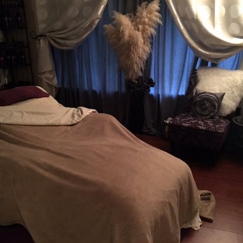 Phiz Spa - Massage Bed + Warmer http://www.phizspa.com/services/massage/ - Day Spas Near Me - Salem, Oregon