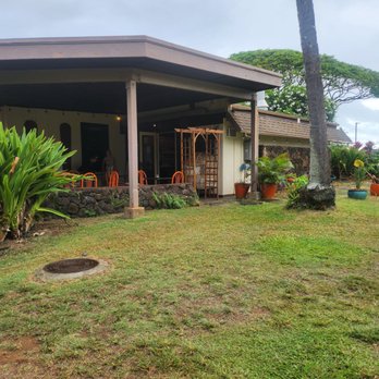 Imua Coffee Roasters - The outdoor seating area attached to the backside. - Coffee & Tea Near Me - Kapaa, Hawaii