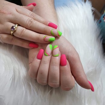 Glamour Nails - Dip mani by Wendy - Nail Salons Near Me - Cerritos, California