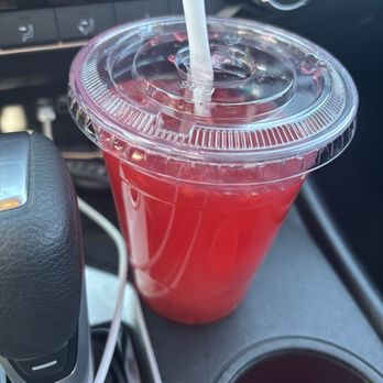 The Luxe Box - I think it's a Kool-Aid lemonade. It's good. - Caterers Near Me - Oakland, California The Luxe Box - I think it's a Kool-Aid lemonade. It's good. - Caterers Near Me - Oakland, California