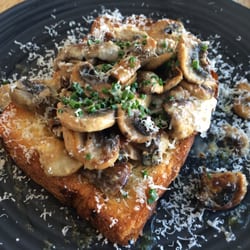Creamy mushrooms