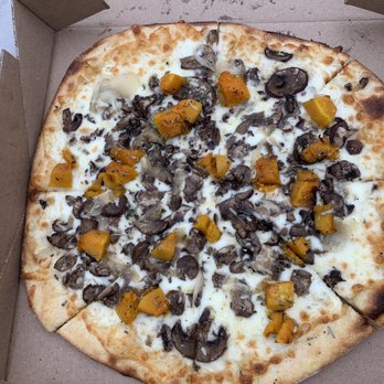 Suncrest Gardens Pizza Farm - Pizza Near Me - Cochrane, Wisconsin Suncrest Gardens Pizza Farm - Pizza Near Me - Cochrane, Wisconsin