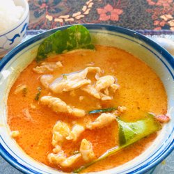 Thai Food - Poulet curry rouge